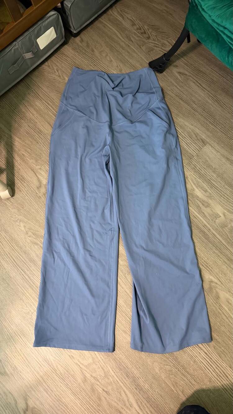 All in Motion High-Rise Wide-Leg Maternity Yoga Pants with Pockets